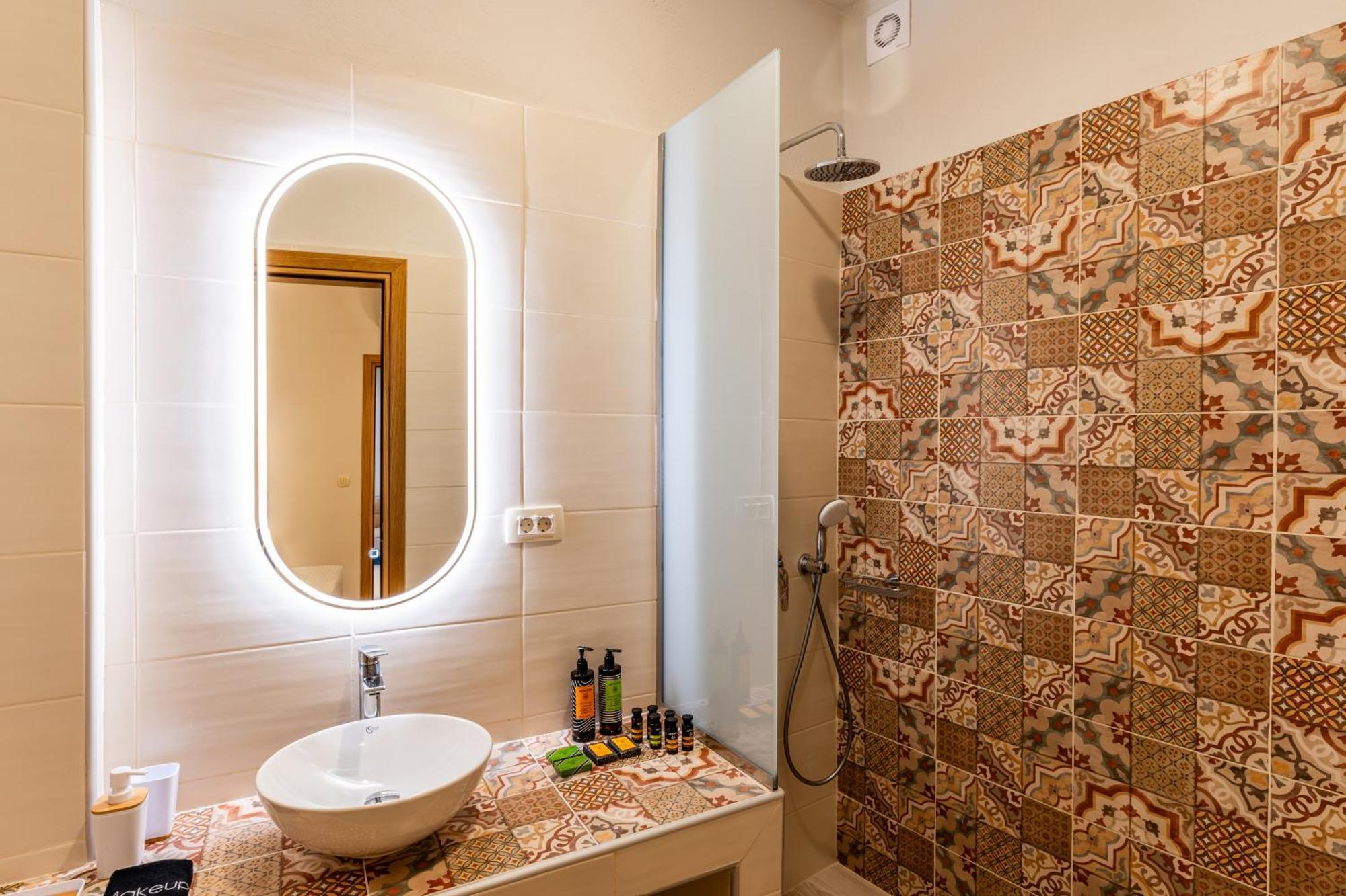 Endless East Luxury House Villa Фира Екстериор снимка